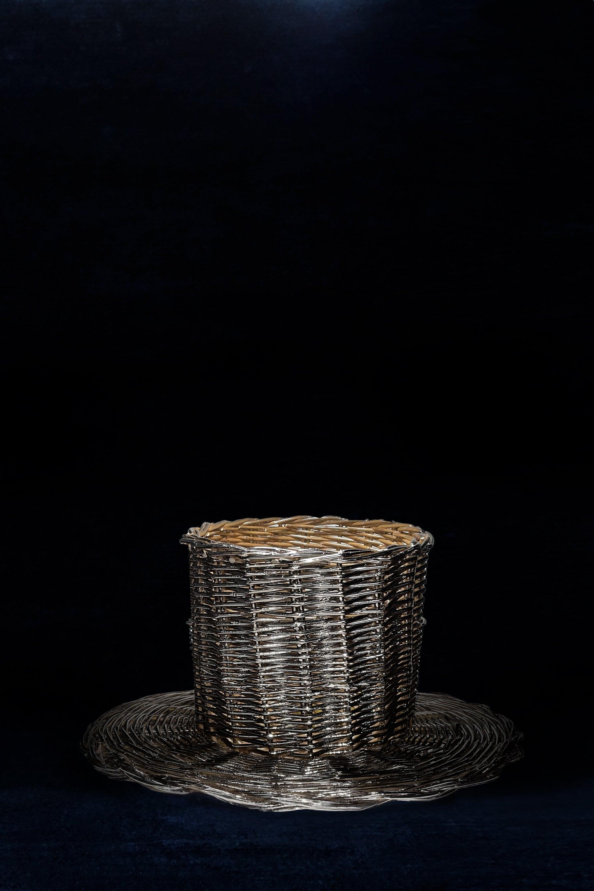 Zeitgenössische versilberte, handgemachte geflochtene Vase von Federica Paoli, Italien (Minimalistisch) im Angebot