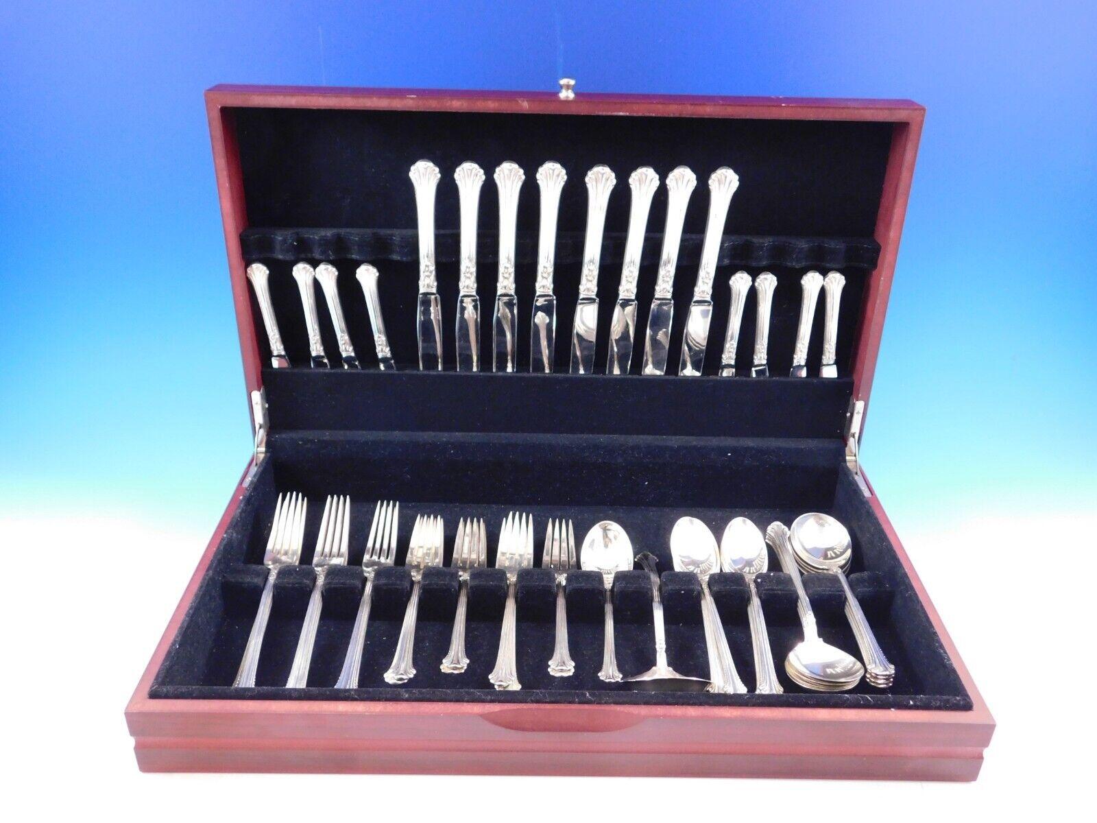 Lovely Silver Plumes by Towle sterling silver flatware set, 50 pieces. This set includes:

8 Knives, 8 3/4