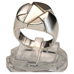 Anello con sigillo 'Smashed' in argento lucido