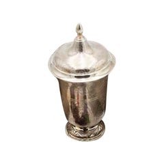 Silver pot with engraved floral motifs and garlands, removable lid with knob