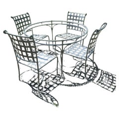 Ensemble de patio avec table ronde et 4 chaises A Silver Powder Coated Brown