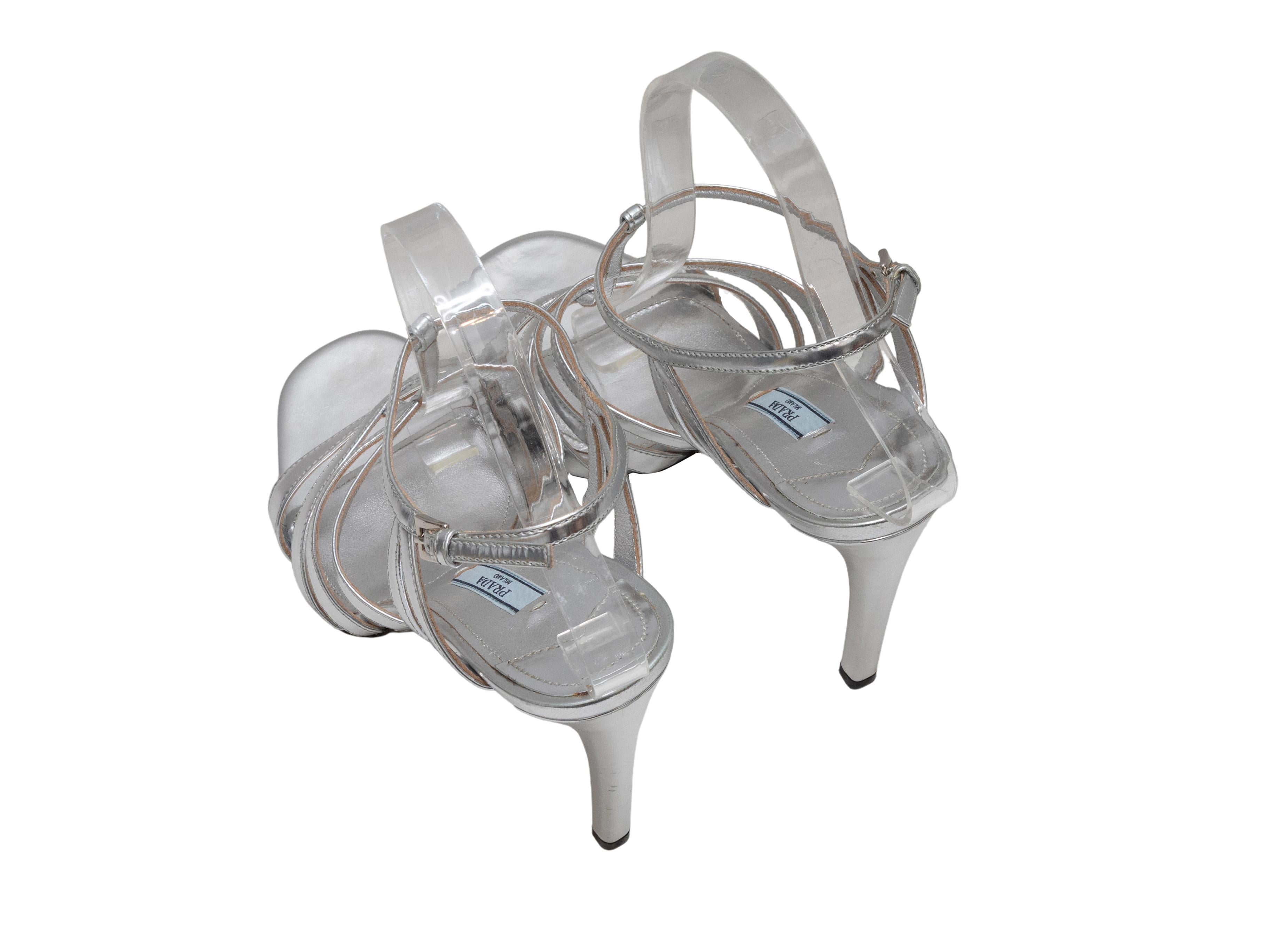Argento Prada Silver Metallic Strappy Heeled Sandals Taglia 38 in vendita