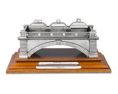 Encrier de présentation en argent de Turner & Simpson Ltd.