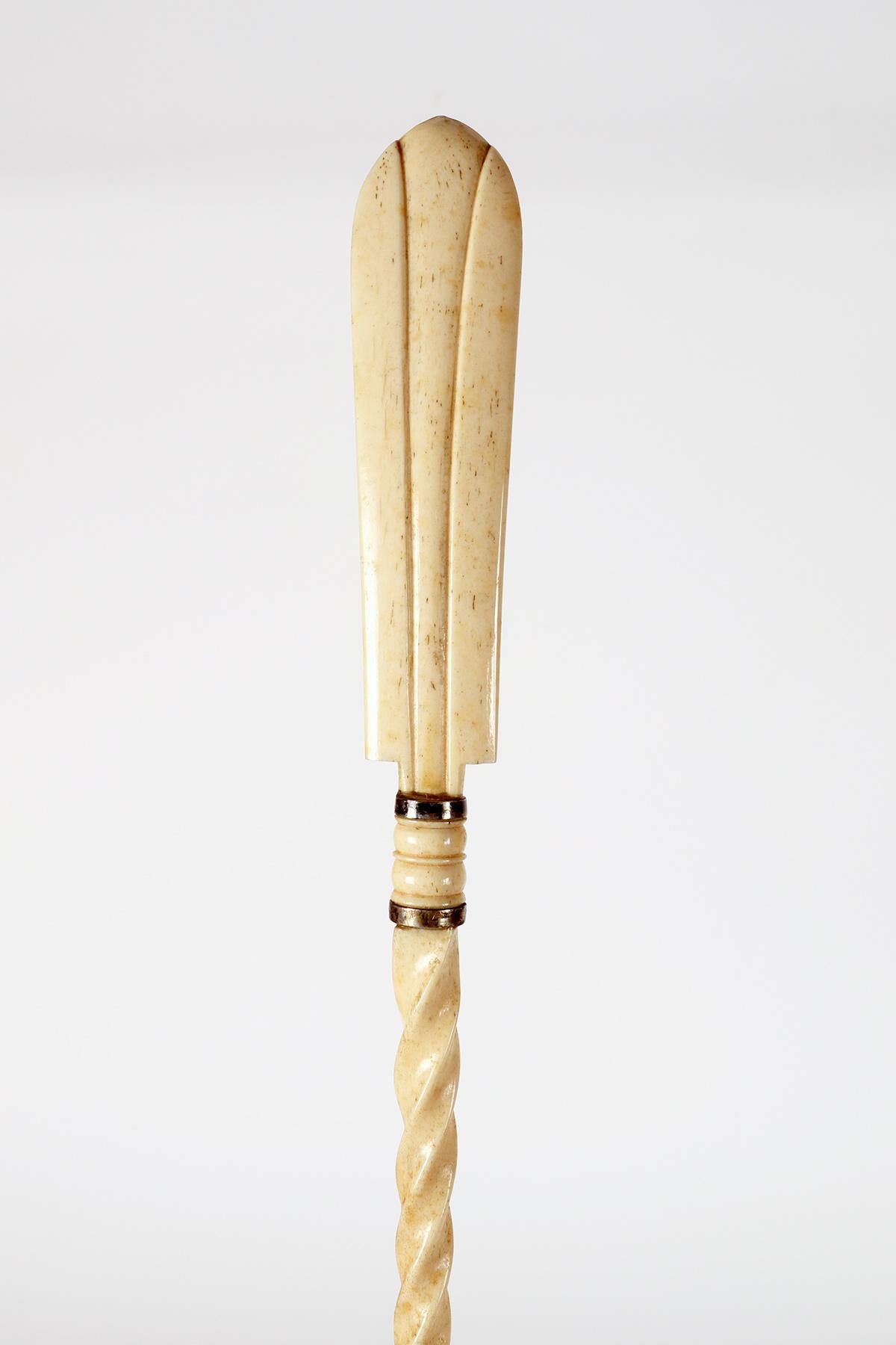 Cuchara perforadora de plata con mango de hueso, M & S, Viena Austria 1880. siglo XIX en venta