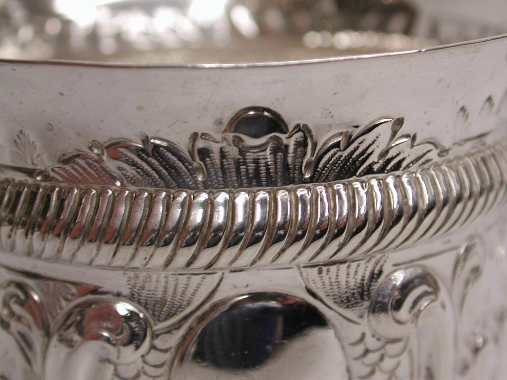 Silver Queen Anne Style Two Handled Porringer, 1908 For Sale 1