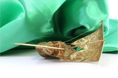Barca Rabelo in argento con filigrana dorata, barili e smalto verde
