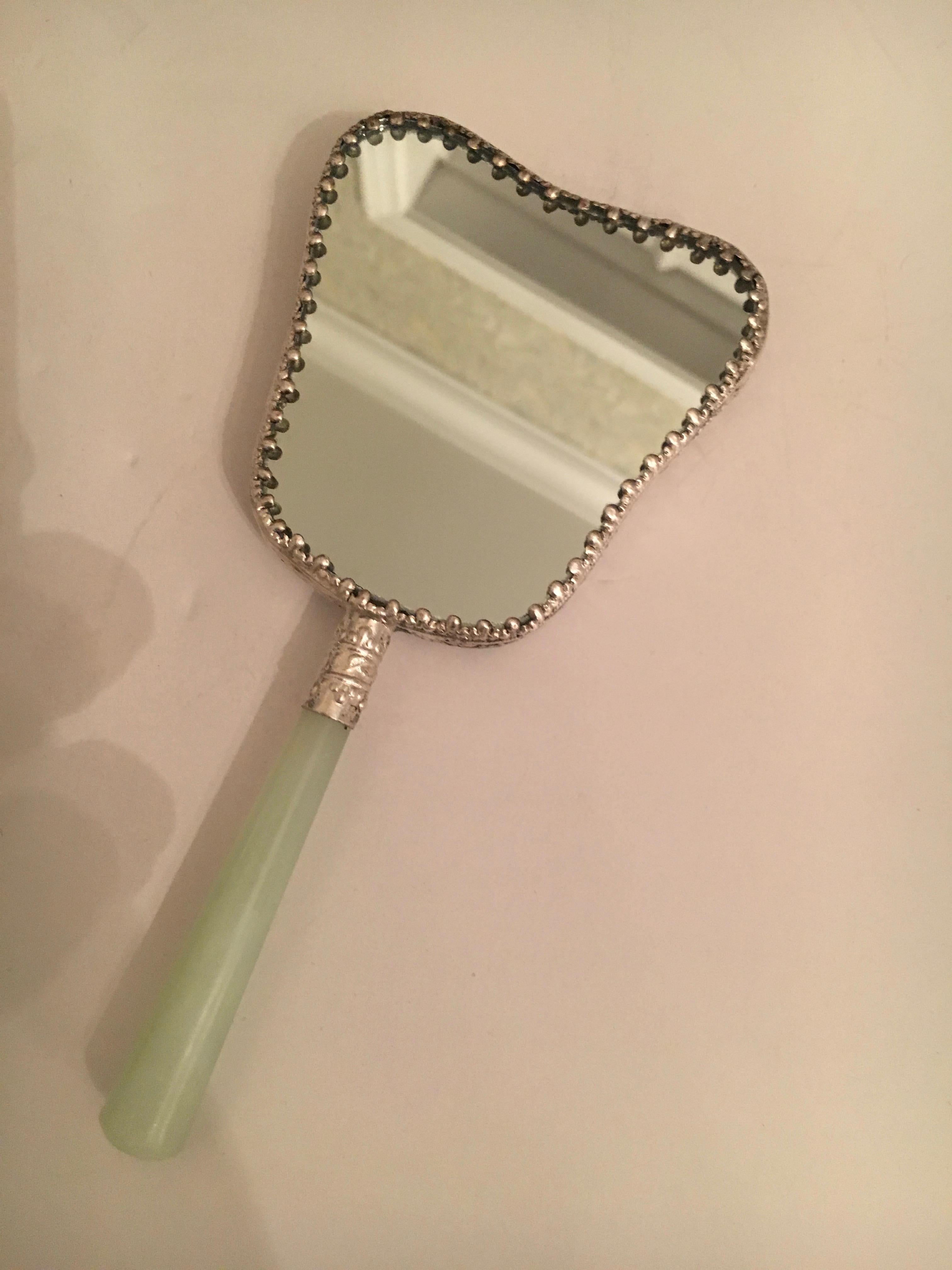 mirror with handle
