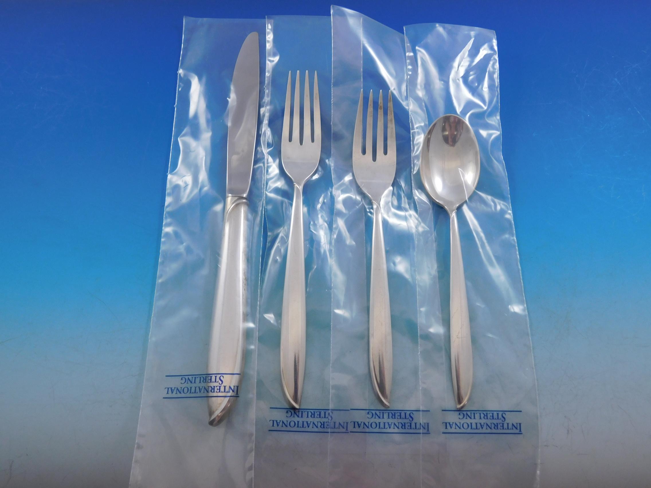 Silver Rhythm by International Sterling Silver Flatware Set Service 89 Pcs New In Excellent Condition For Sale In Big Bend, WI