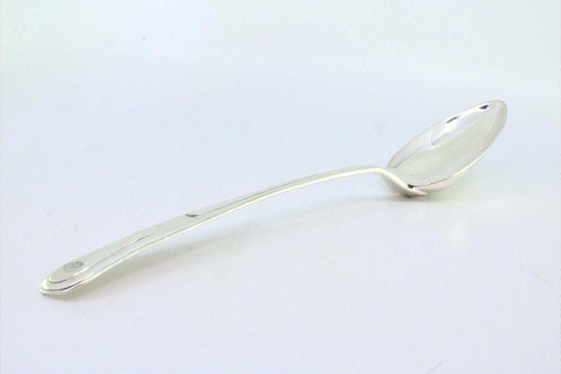 Silver rice and serving spoon with friezes and a crown engraved on the handle en venta 1