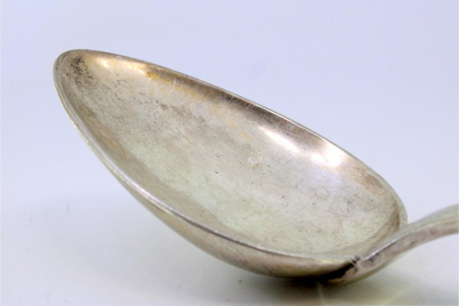 Silver rice and serving spoon with reliefs on the handle en Bueno estado para la venta en Porto, PT