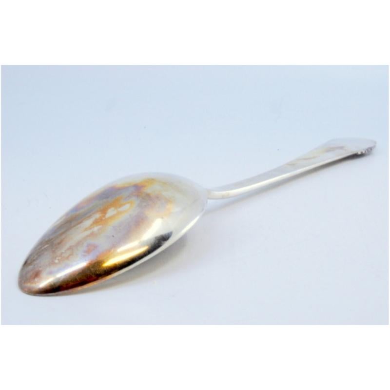 Silver rice and serving spoon with trim and shell shape on the handle en venta 4