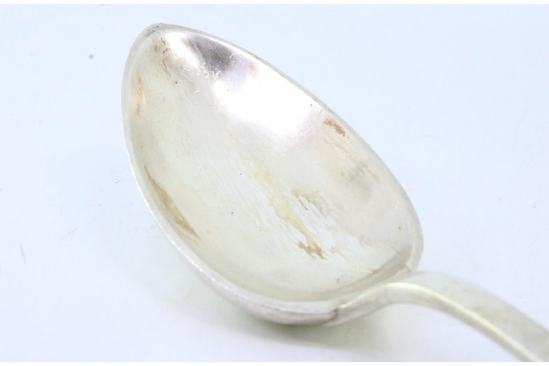 Silver rice & serving spoon w/ floral reliefs on the handle & a monogram card en Bueno estado para la venta en Porto, PT