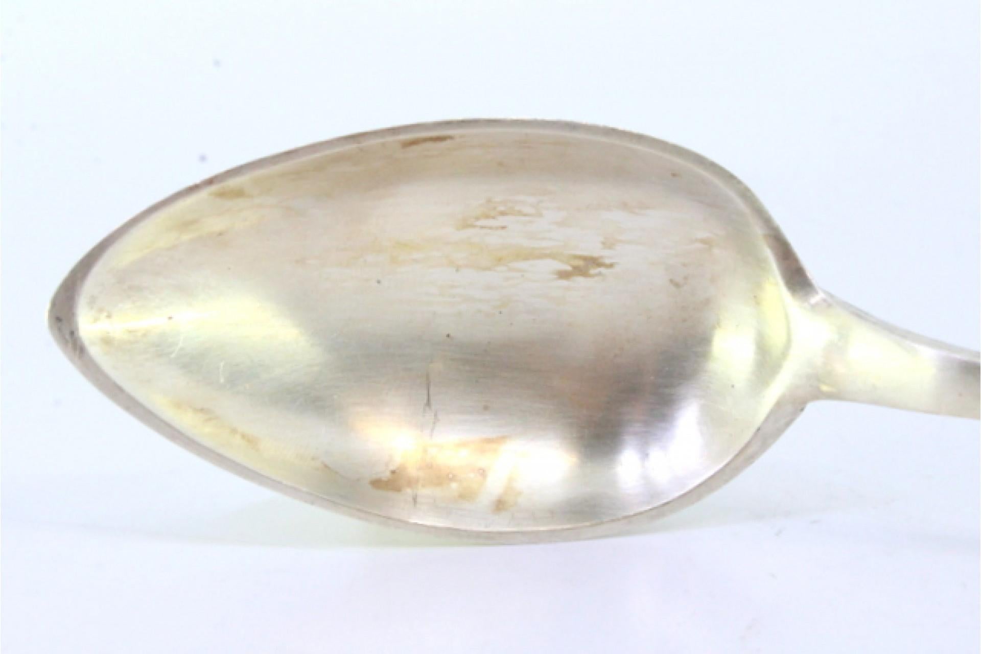 Silver rice & serving spoon w/ floral reliefs on the handle & a monogram card en venta 1