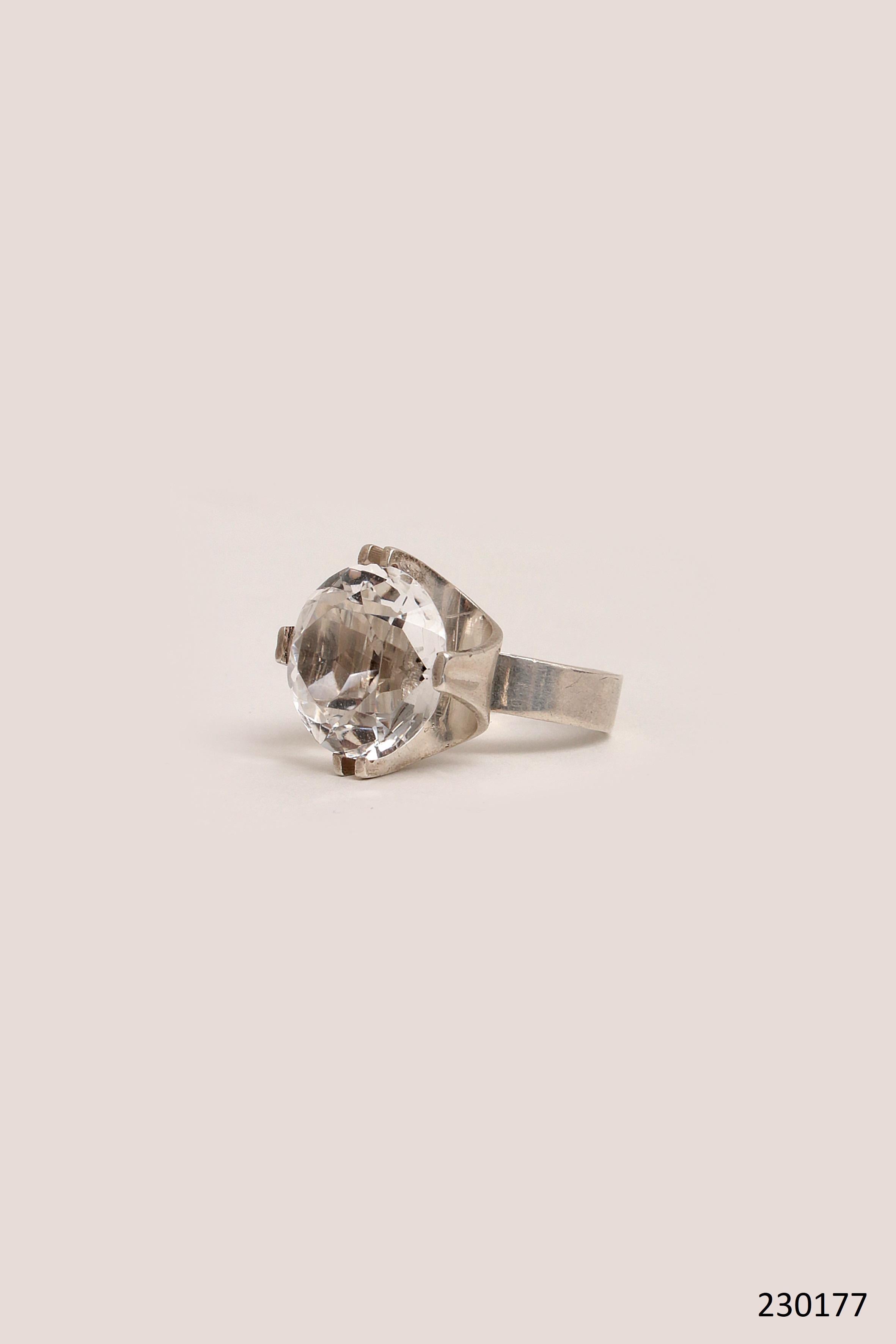 Silver ring with rock crystal design Ellis Kauppi, Finland 1975 For Sale 7