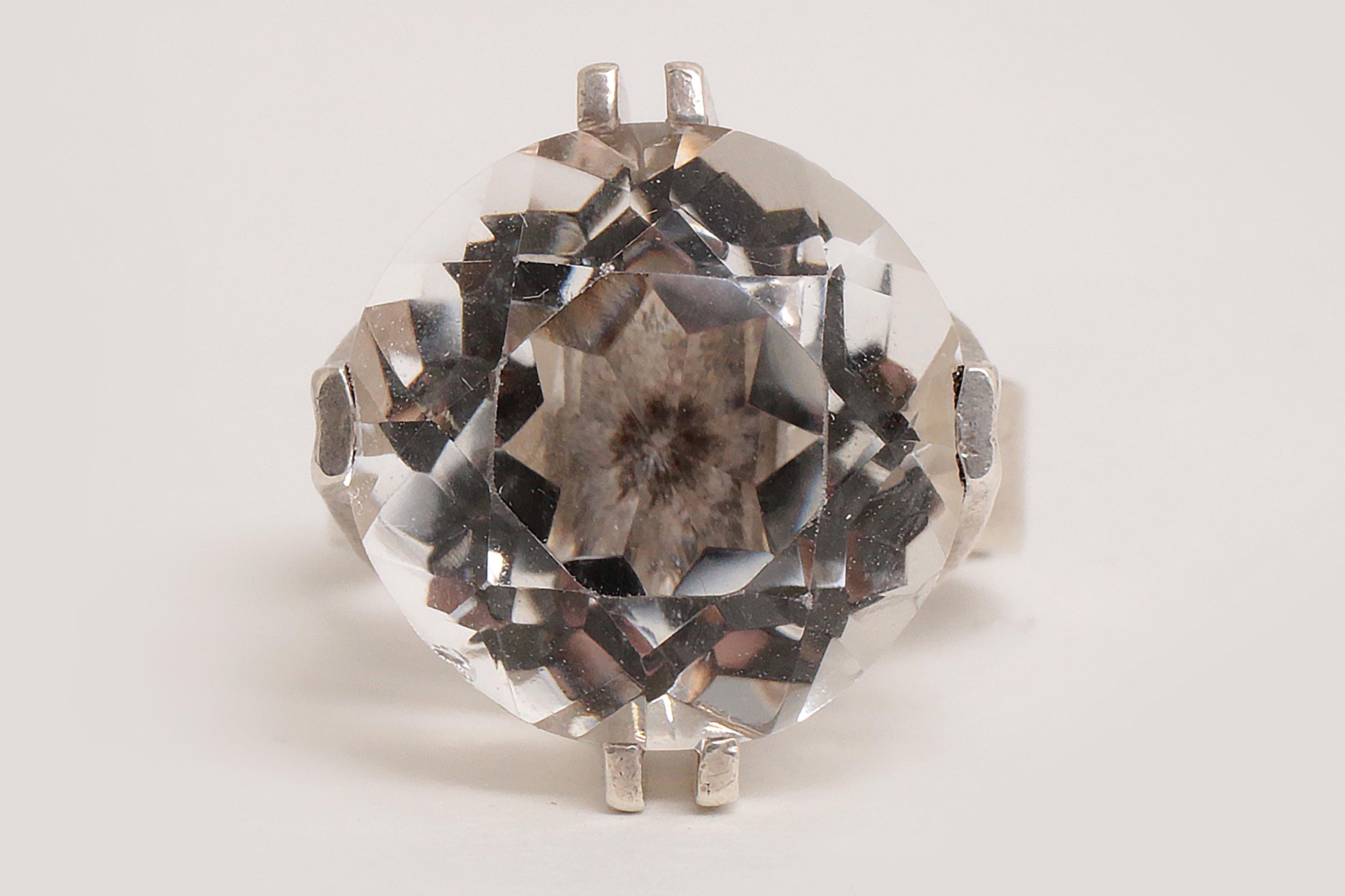 Silver ring with rock crystal design Ellis Kauppi, Finland 1975 For Sale 3