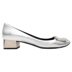 Escarpins Roger Vivier à boucle argentée, taille 39,5