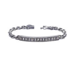 Tagkette aus oxidiertem Silber mit Diamanten im Rosenschliff und Diamanten im Baguette-Schliff