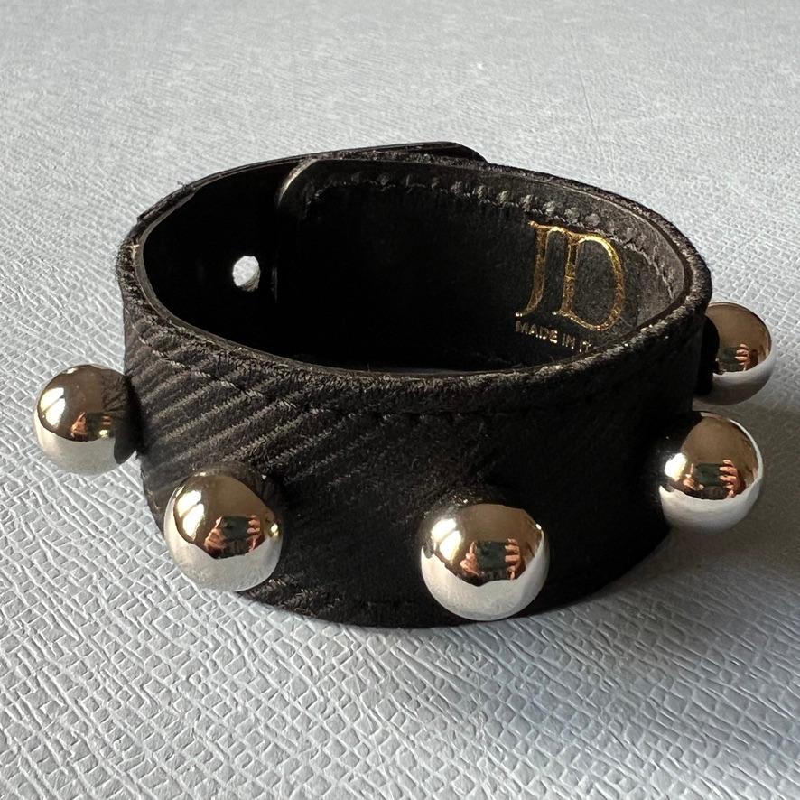 Silver Round Studs Black Fine Wool Black Leather Bracelet Calfskin In New Condition For Sale In Los Angeles, CA