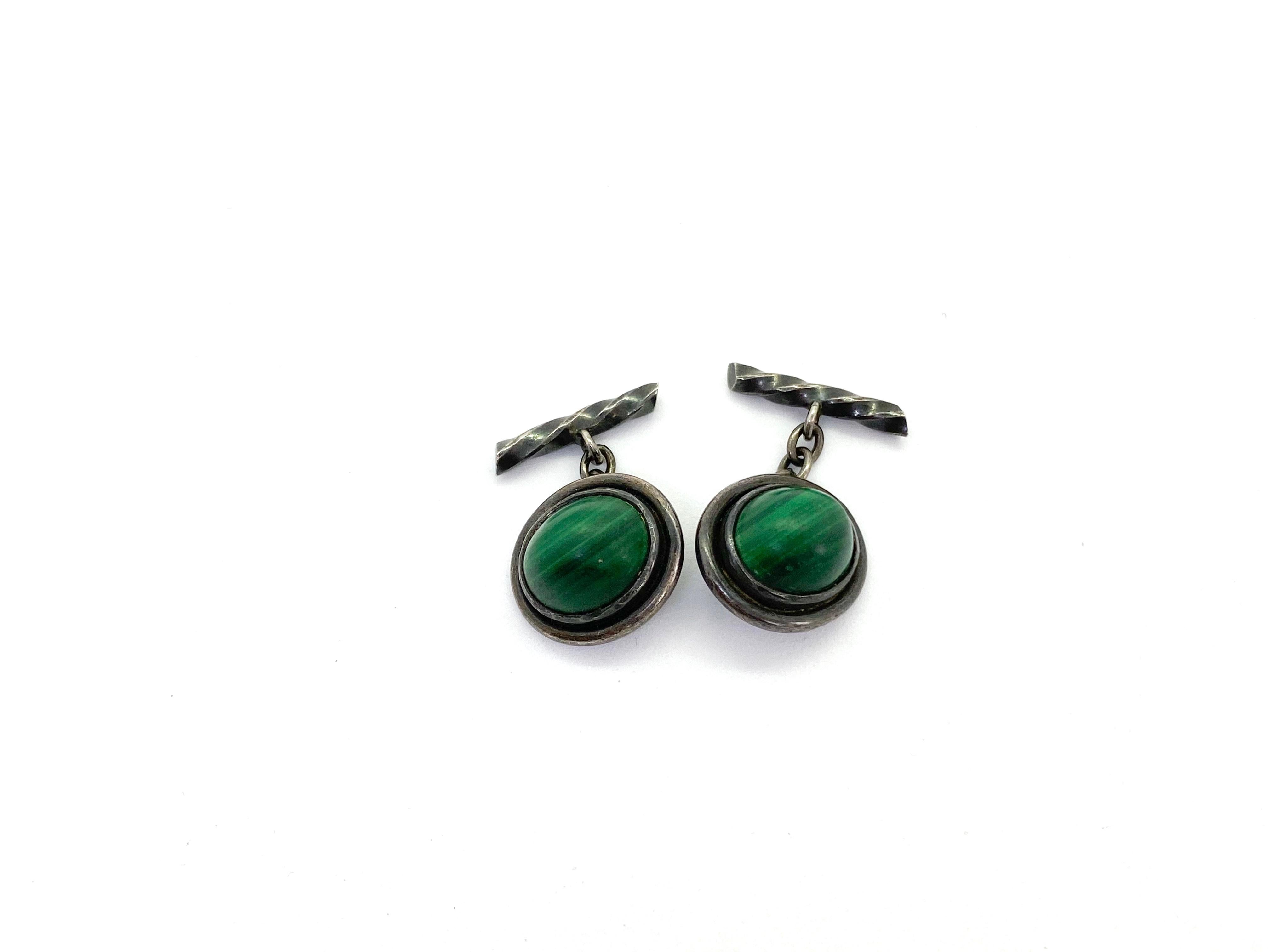 Silver Russia Malachite Cufflinks
No Stamps.
These made more likely Russia
Not polished or cleaned
Great cufflinks.