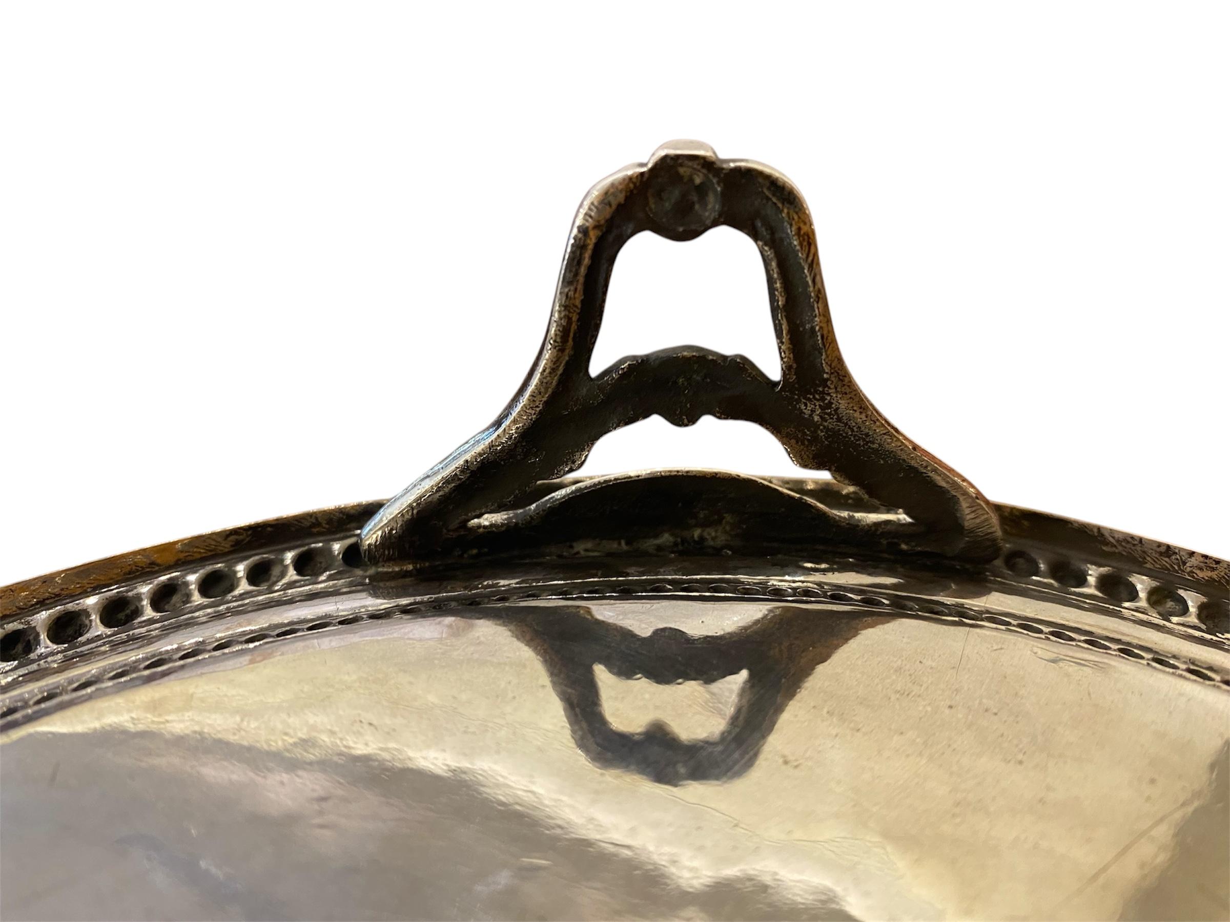 Silver salt cellar with three feet, Portuguese, 18th Century. 2