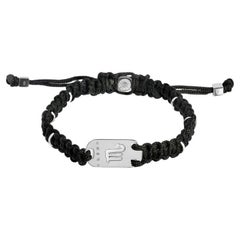 Pulsera Escorpio de plata con macramé negro