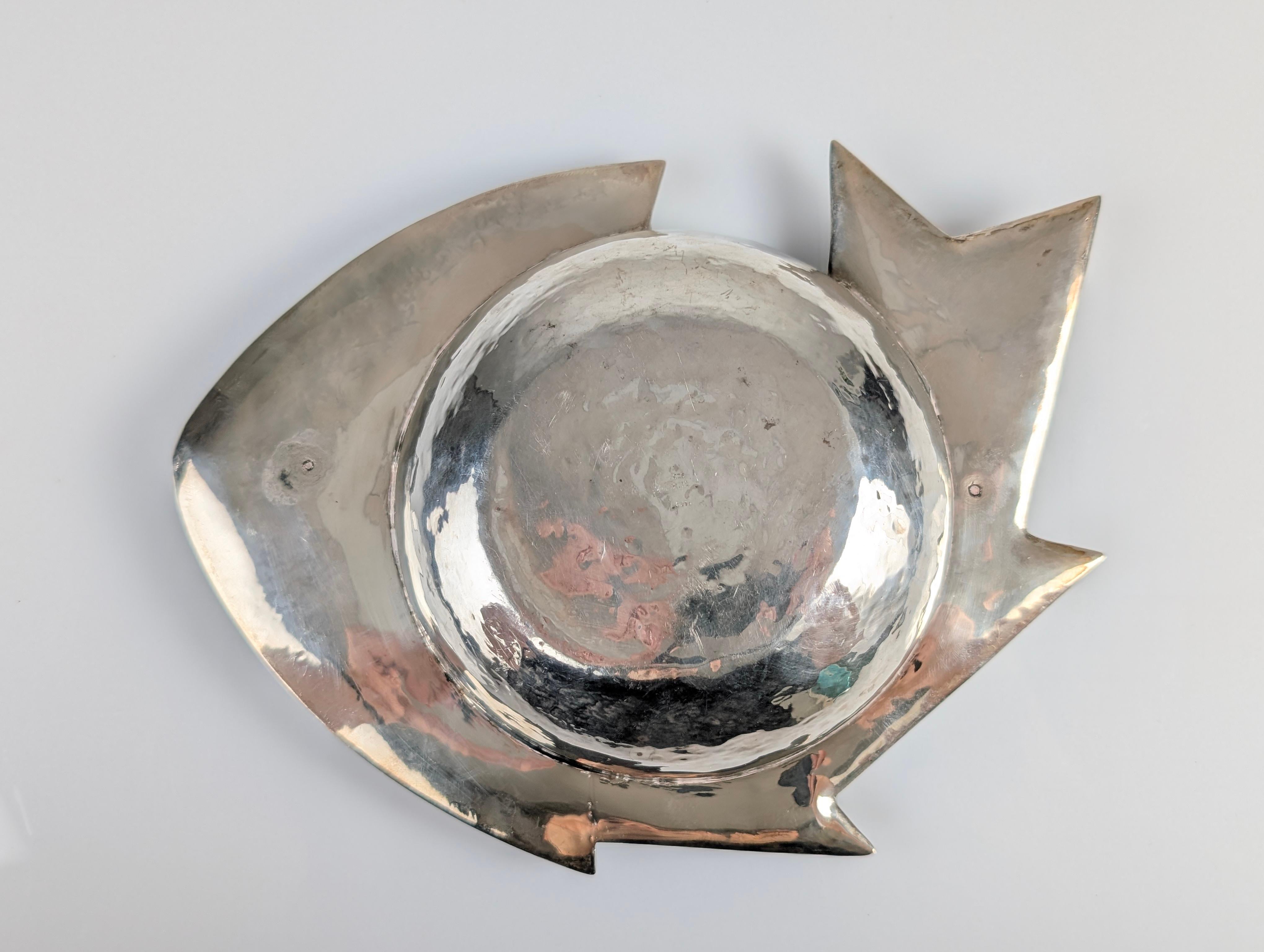 Silver Sculptural Bowl by Graziella Laffi, Signed, Peru, 1960s In Good Condition For Sale In Benalmadena, ES