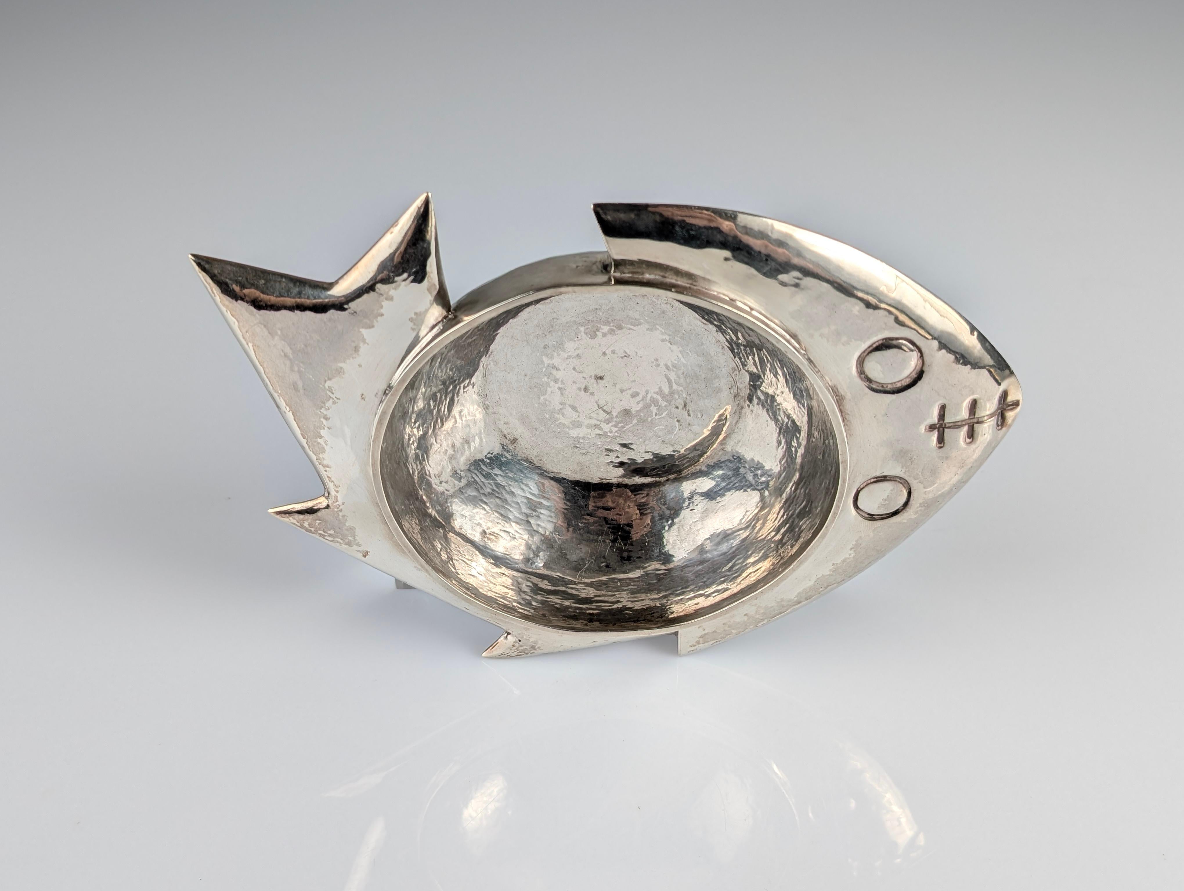 20th Century Silver Sculptural Bowl by Graziella Laffi, Signed, Peru, 1960s For Sale