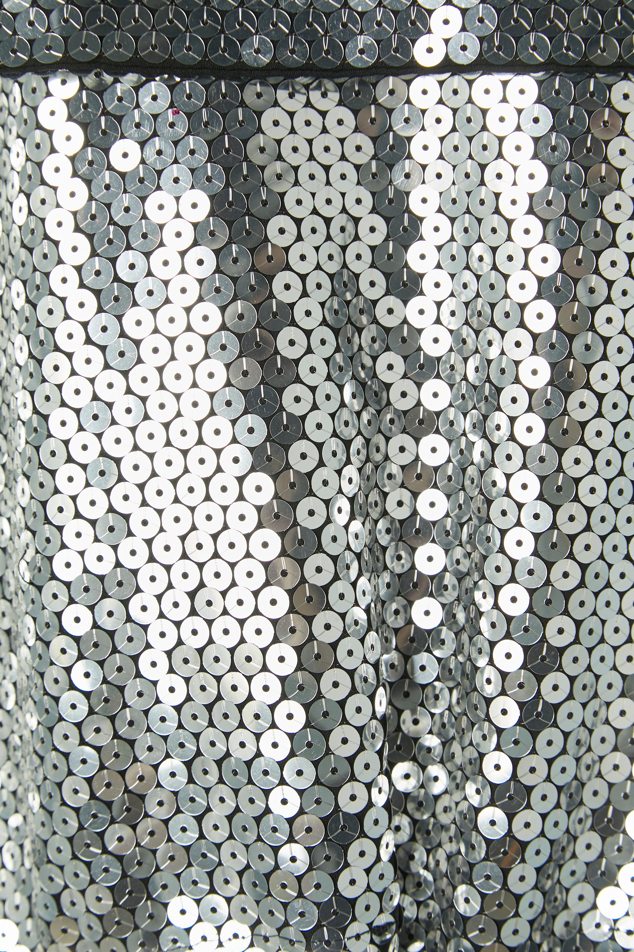 Felpe con cappuccio con paillettes argento MOSCHINO for H&M 2018 In condizioni ottime in vendita a Saint-Ouen-Sur-Seine, FR