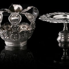 Silver - Serving dish with foot - Holy Spirit - 19th century