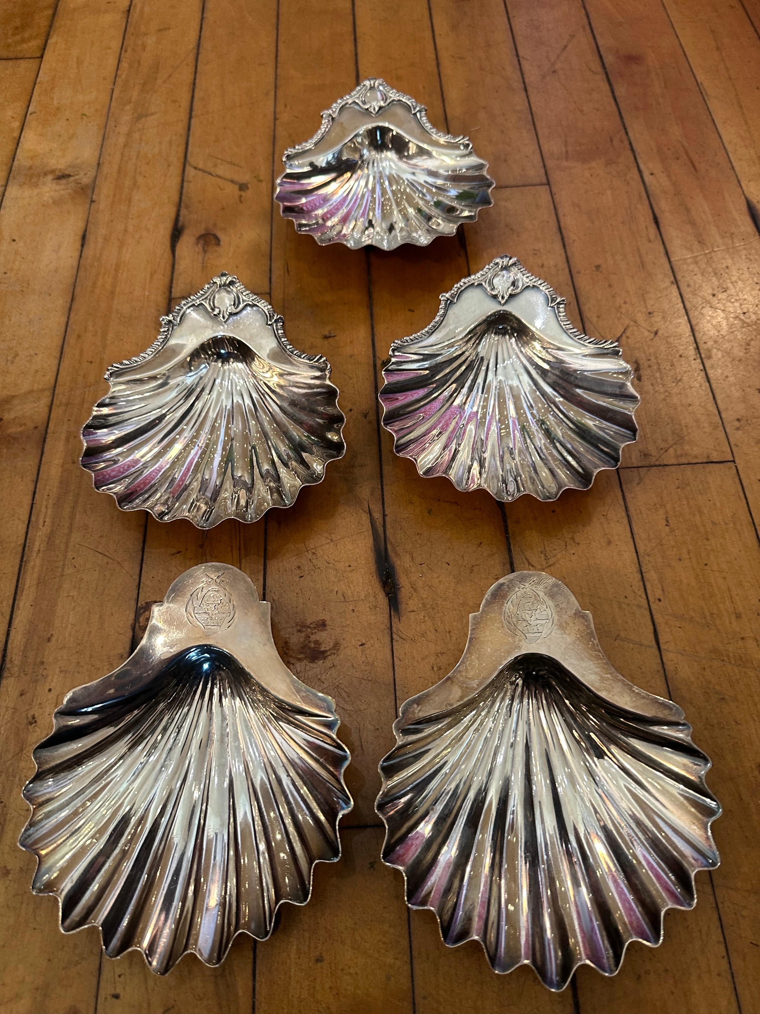 A. Silver Muschelform Servierschalen.  Der Preis gilt pro Gericht. (George III.) im Angebot