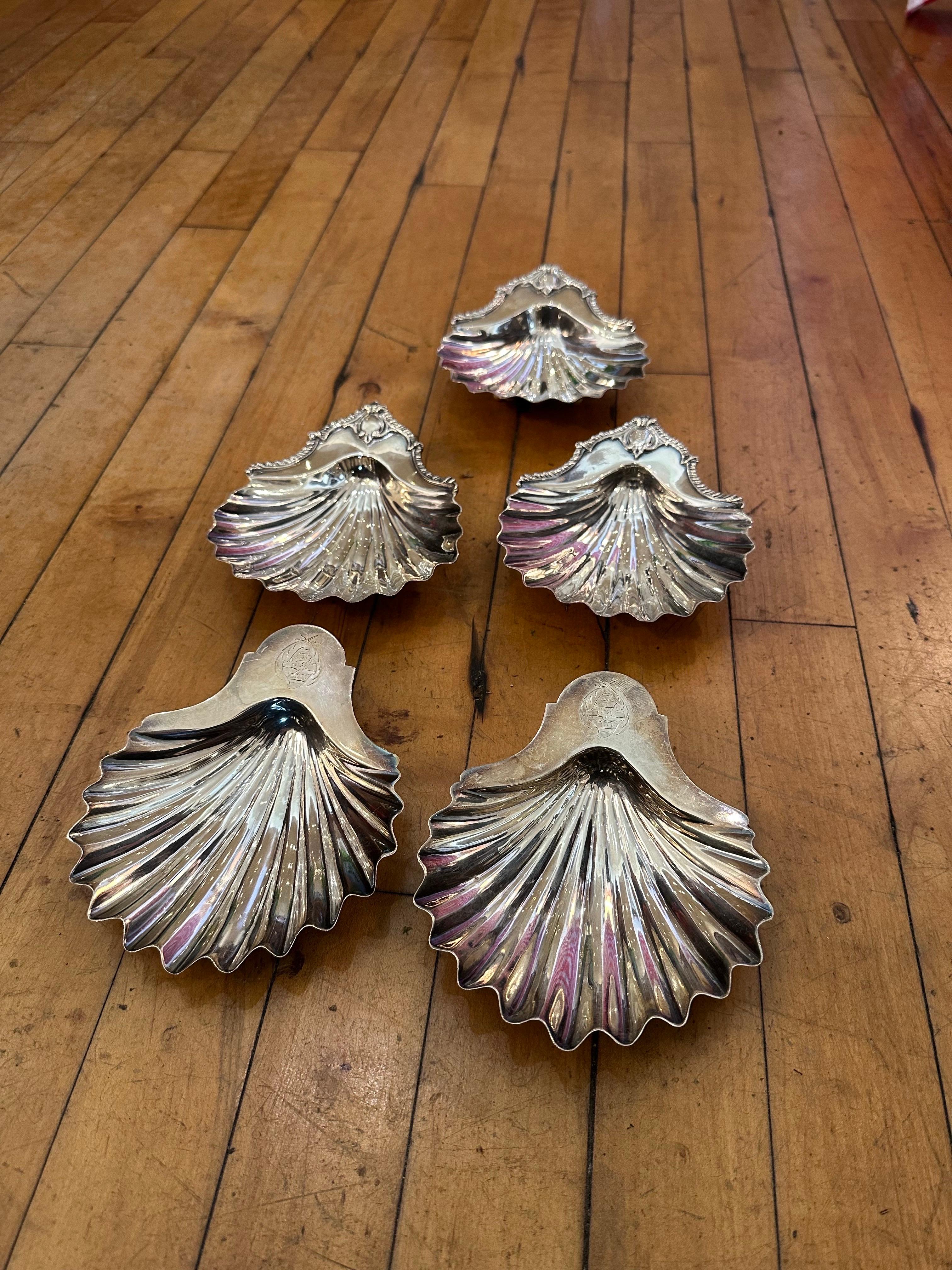 A. Silver Muschelform Servierschalen.  Der Preis gilt pro Gericht. im Zustand „Gut“ im Angebot in Buchanan, MI