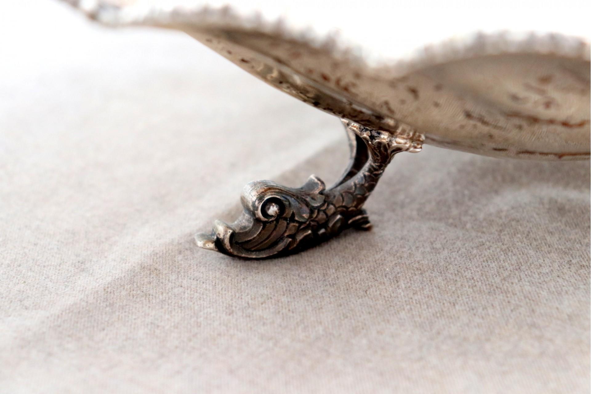 20th Century Silver shell-shaped fruit bowl For Sale