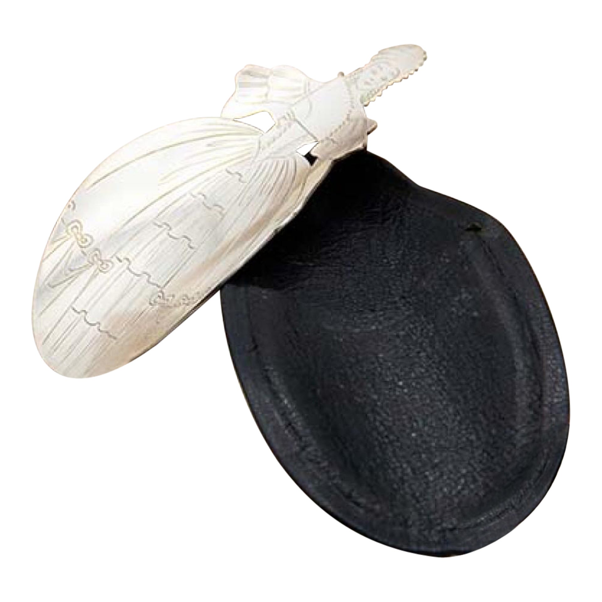 Silver shoehorn engraved with antique lady motifs and original leather case