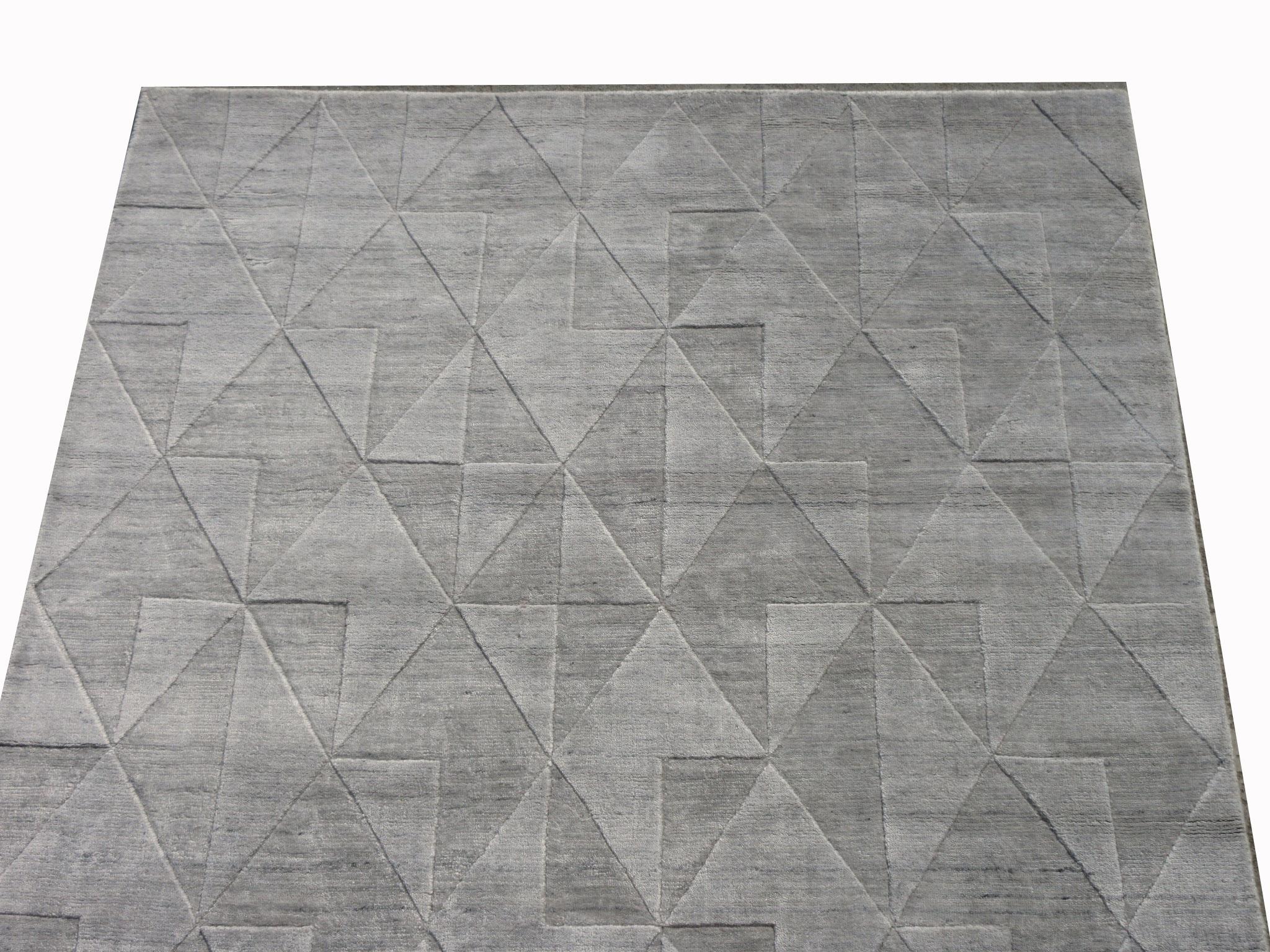Hand-Crafted Silver Silk Modern Rug For Sale