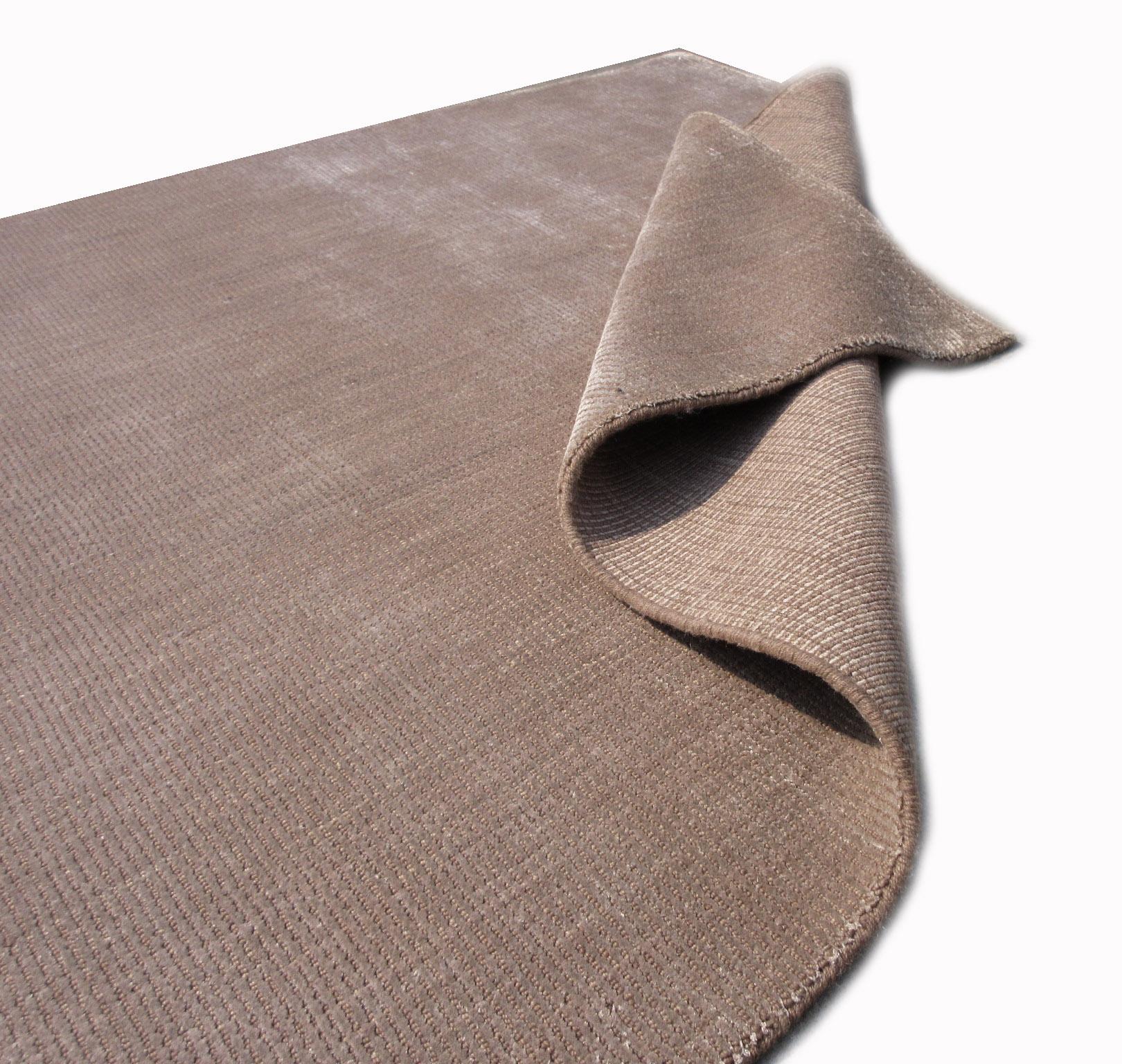 Contemporary Silver Silk Modern Rug For Sale
