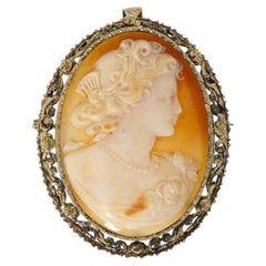 Silver - Silver cameo pin/pendant