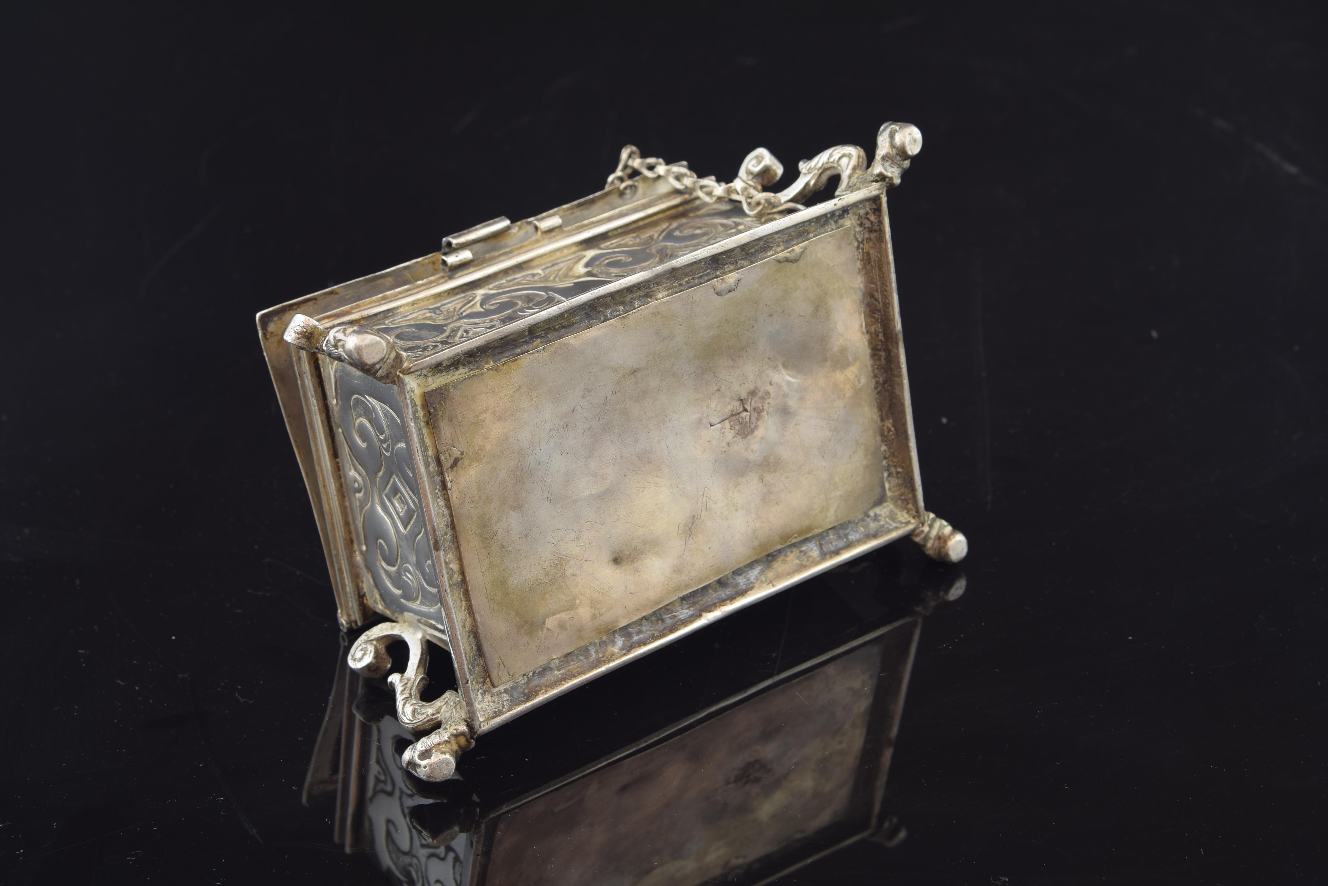 Silver Small Chest for the Holy Oil, 17th Century In Fair Condition In Madrid, ES