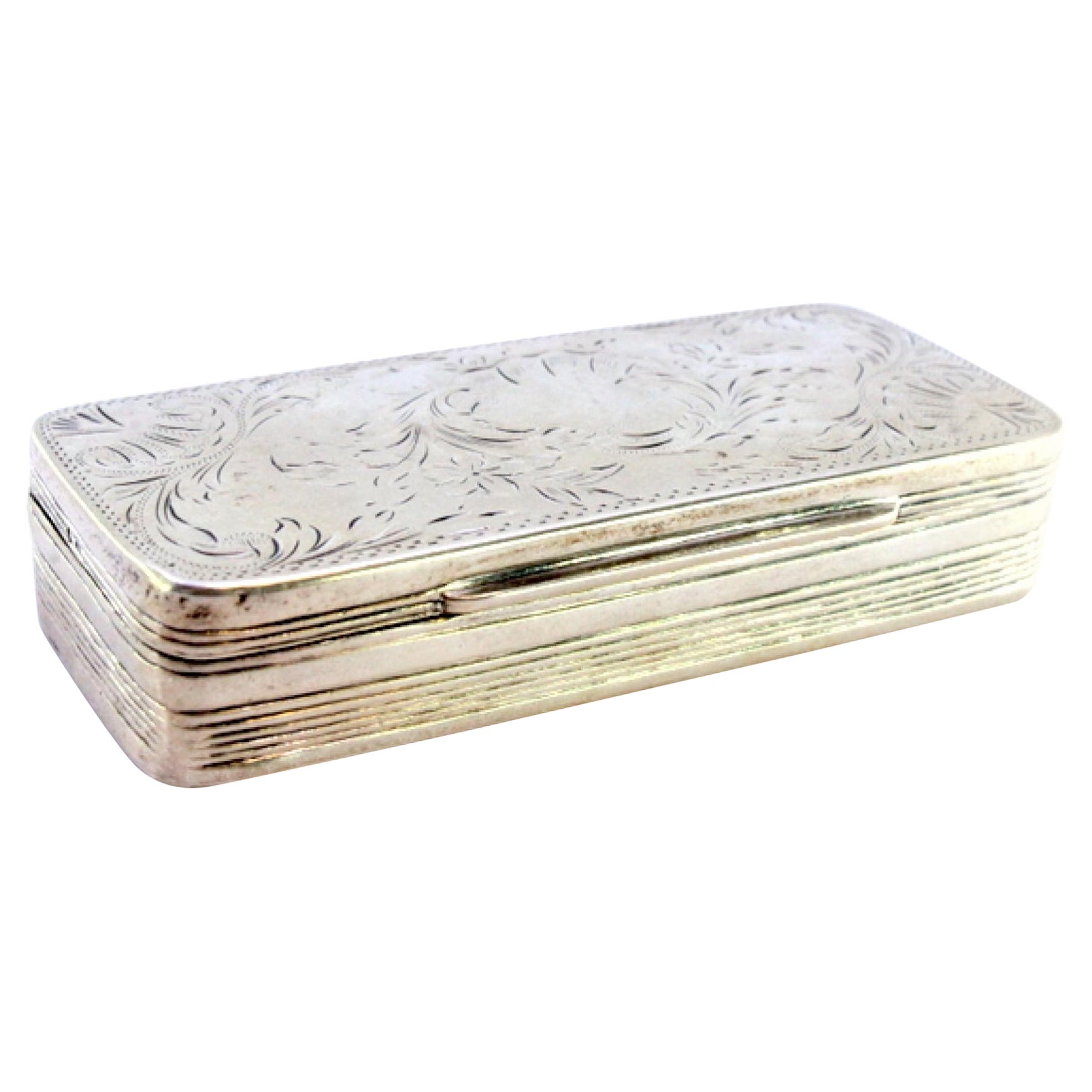 Silver snuff box w/ engraved wreaths & floral motifs surrounding a monogram card For Sale