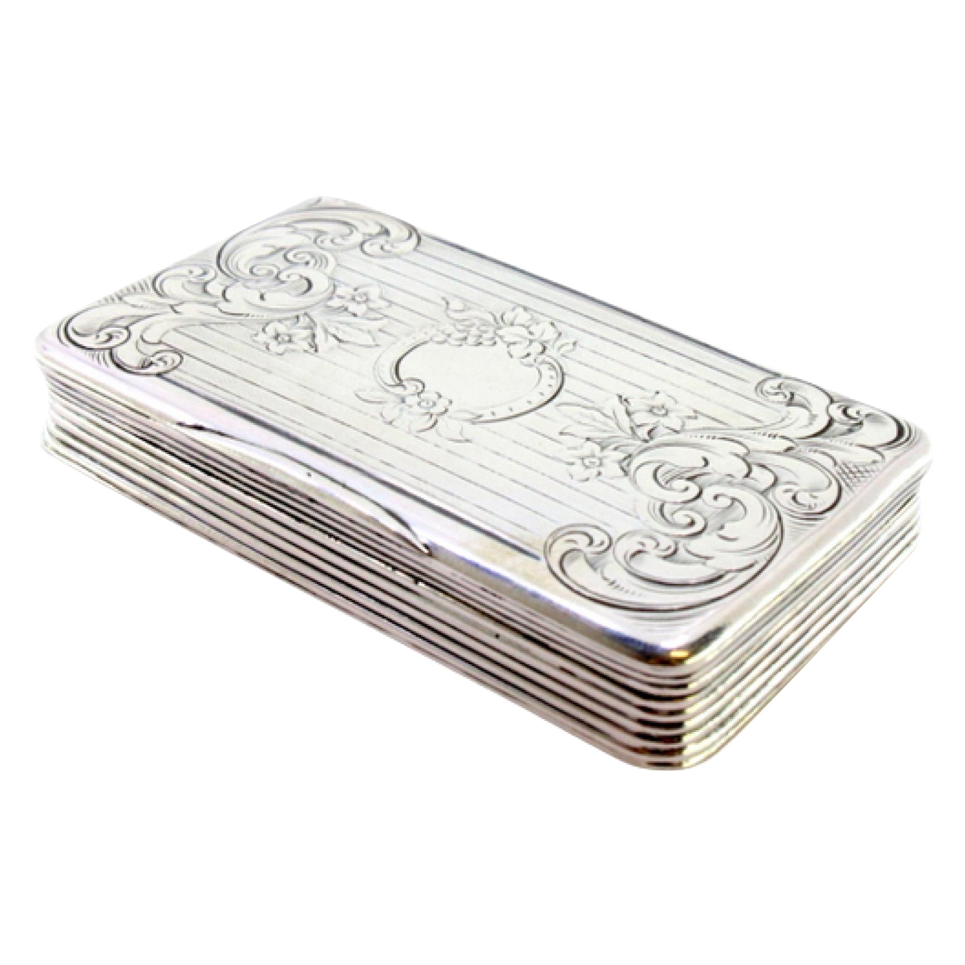 Silver snuff box with engravings surrounding the monogram card and gold interior