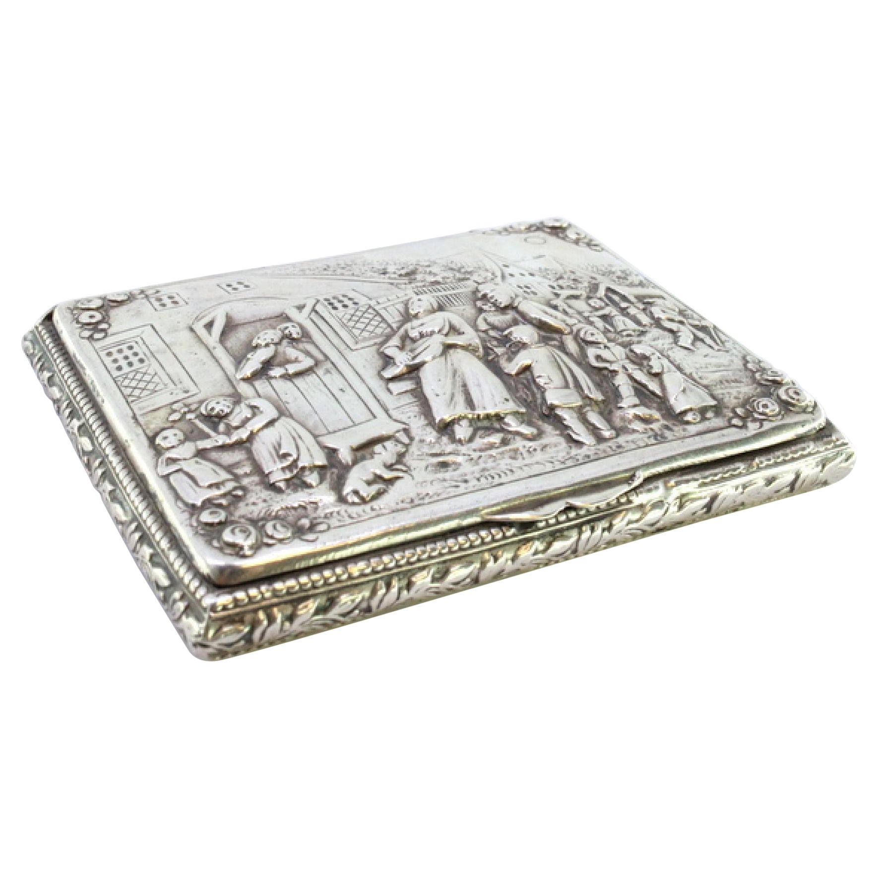 Silver snuffbox embossed with everyday scenes and gold interior For Sale