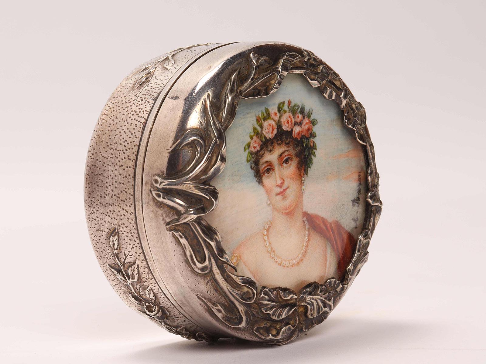 Silberne Schnupftabakdose mit Miniatur, Frankreich 1900.  im Angebot 1