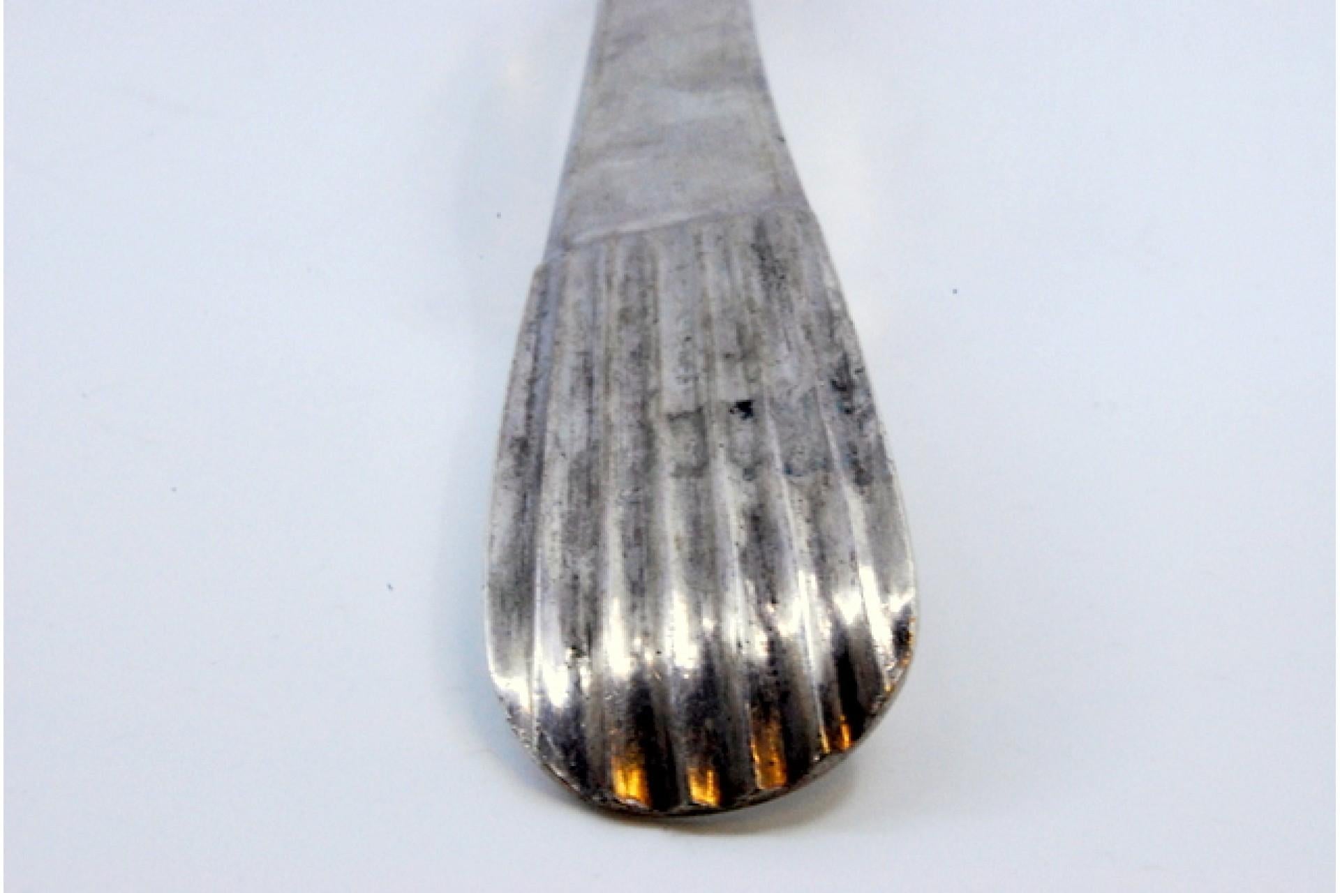 Silver soup ladle with embossed handle in the reed style im Angebot 1