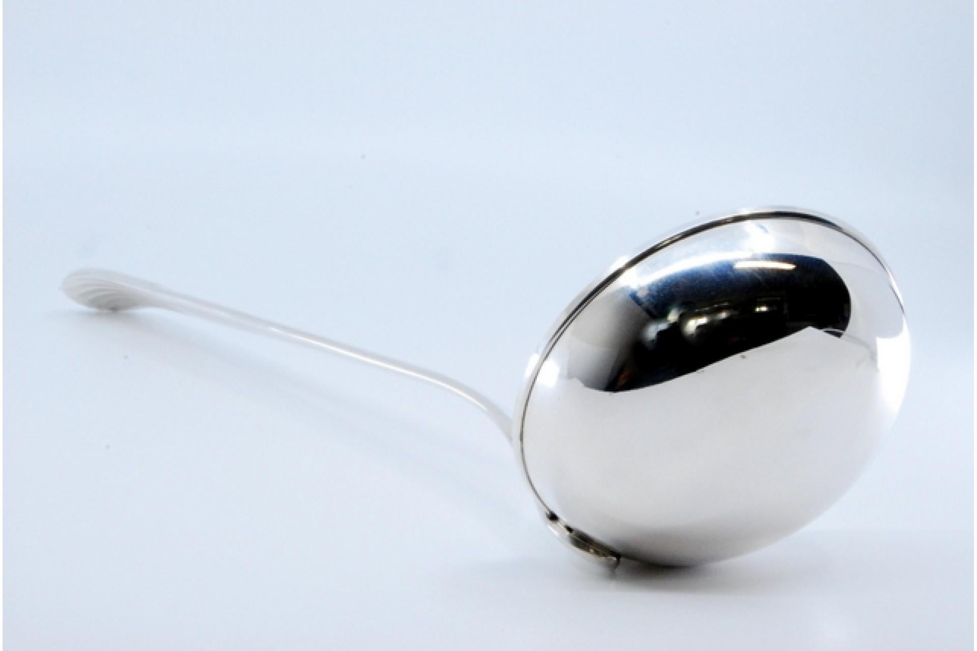 Silver soup ladle with embossed reed-style handle For Sale 2