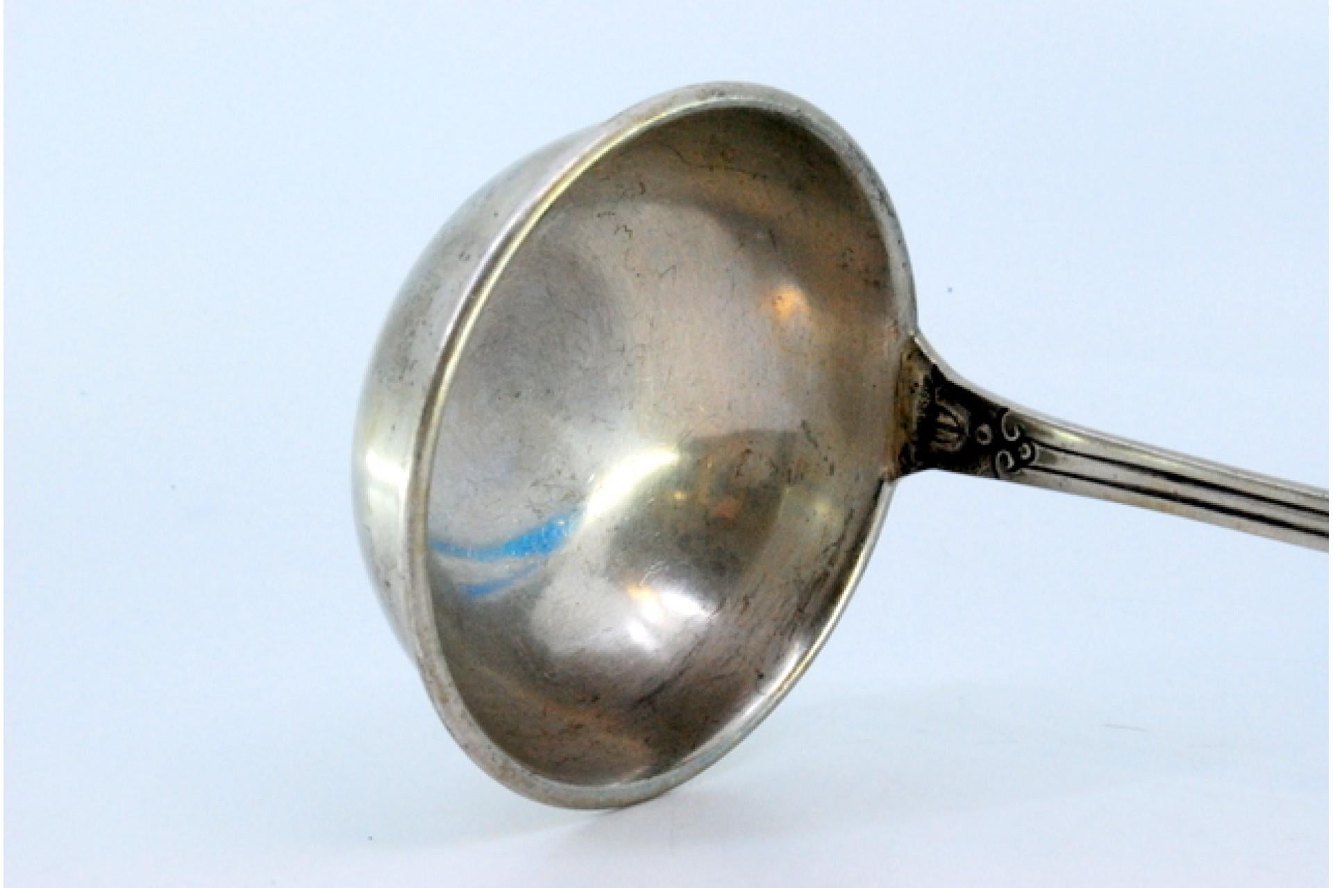 Silver soup ladle with friezes and reliefs on the handle For Sale 2