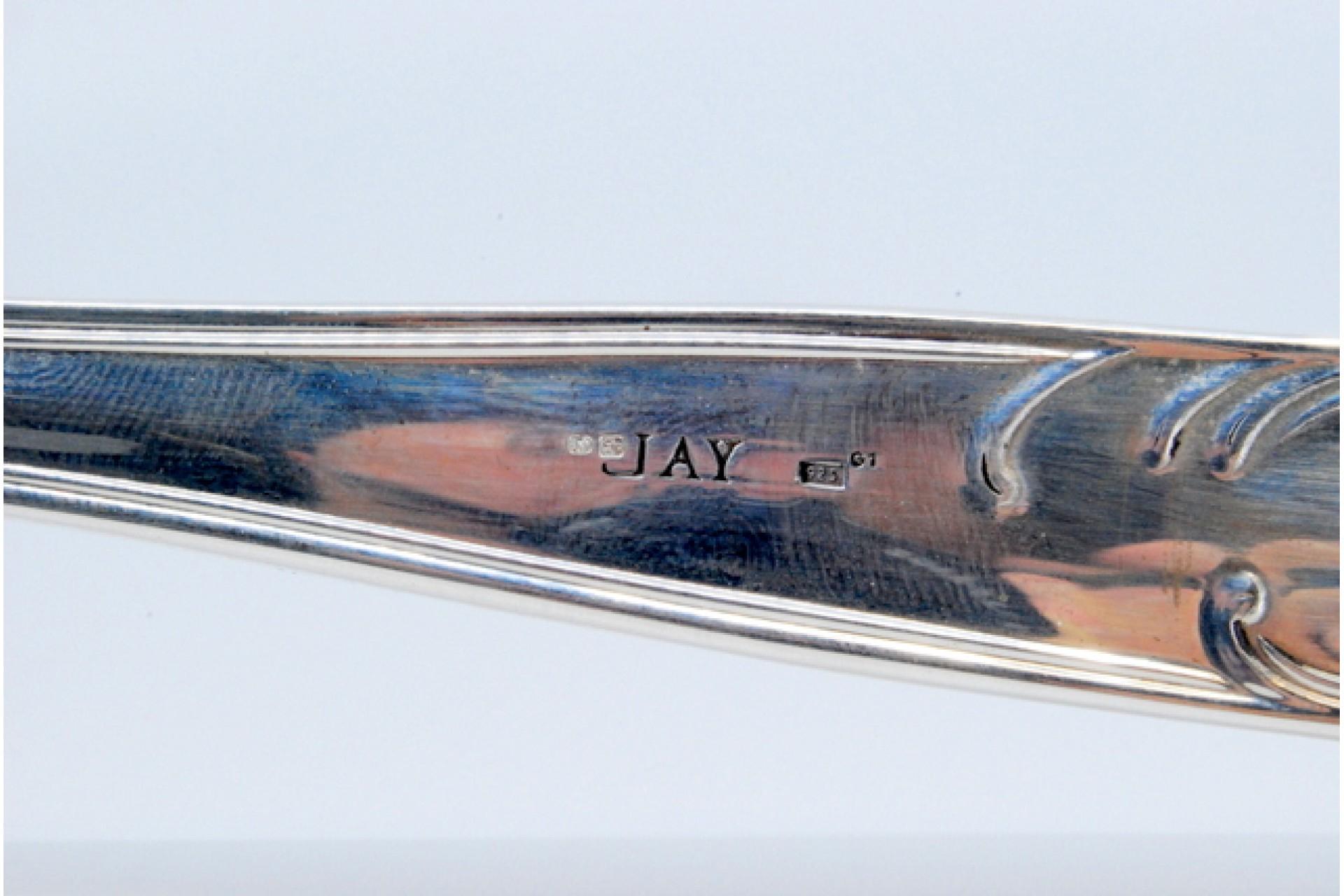 European Silver soup ladle with grooves along the handle For Sale