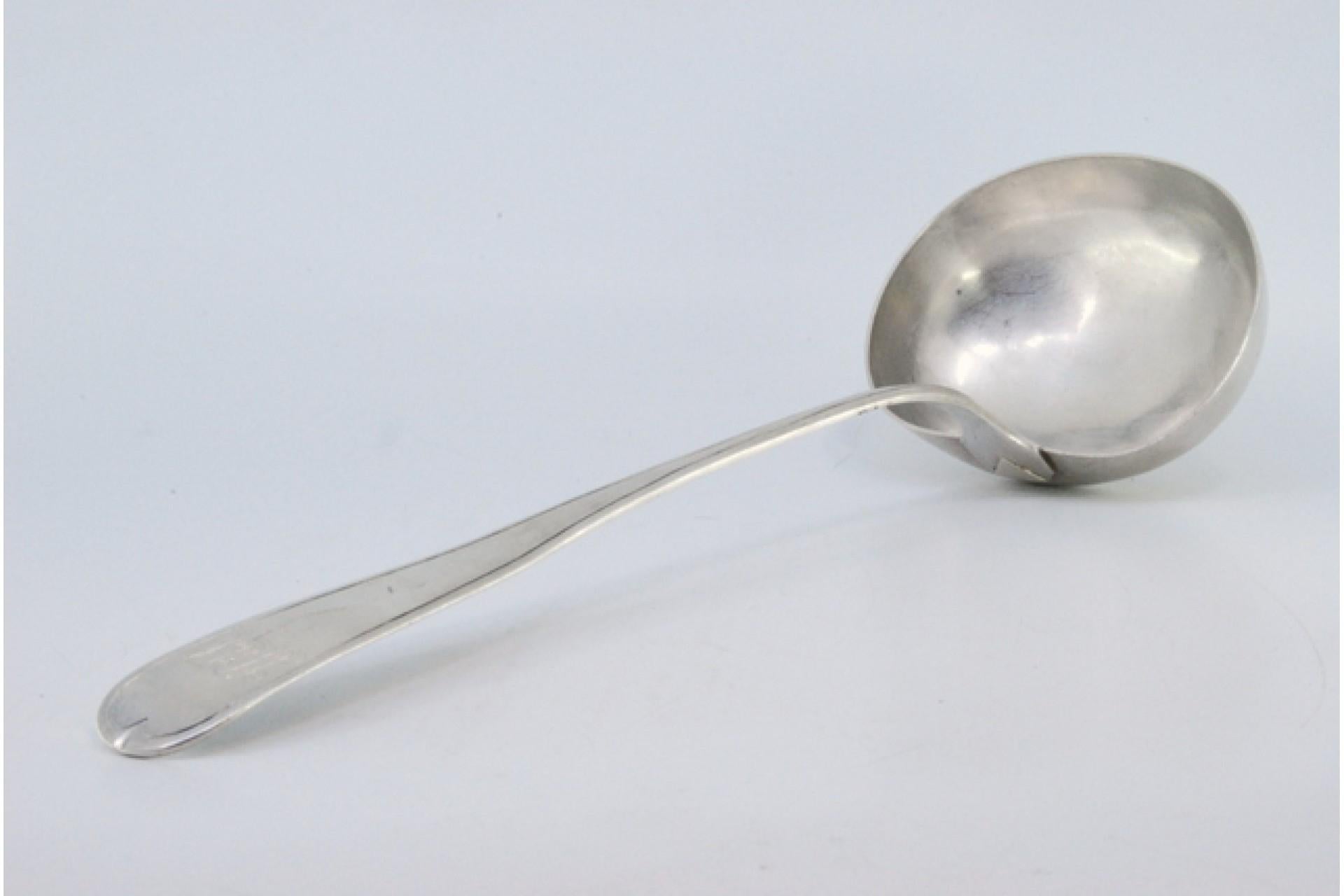 European Silver soup ladle with grooves along the handle For Sale