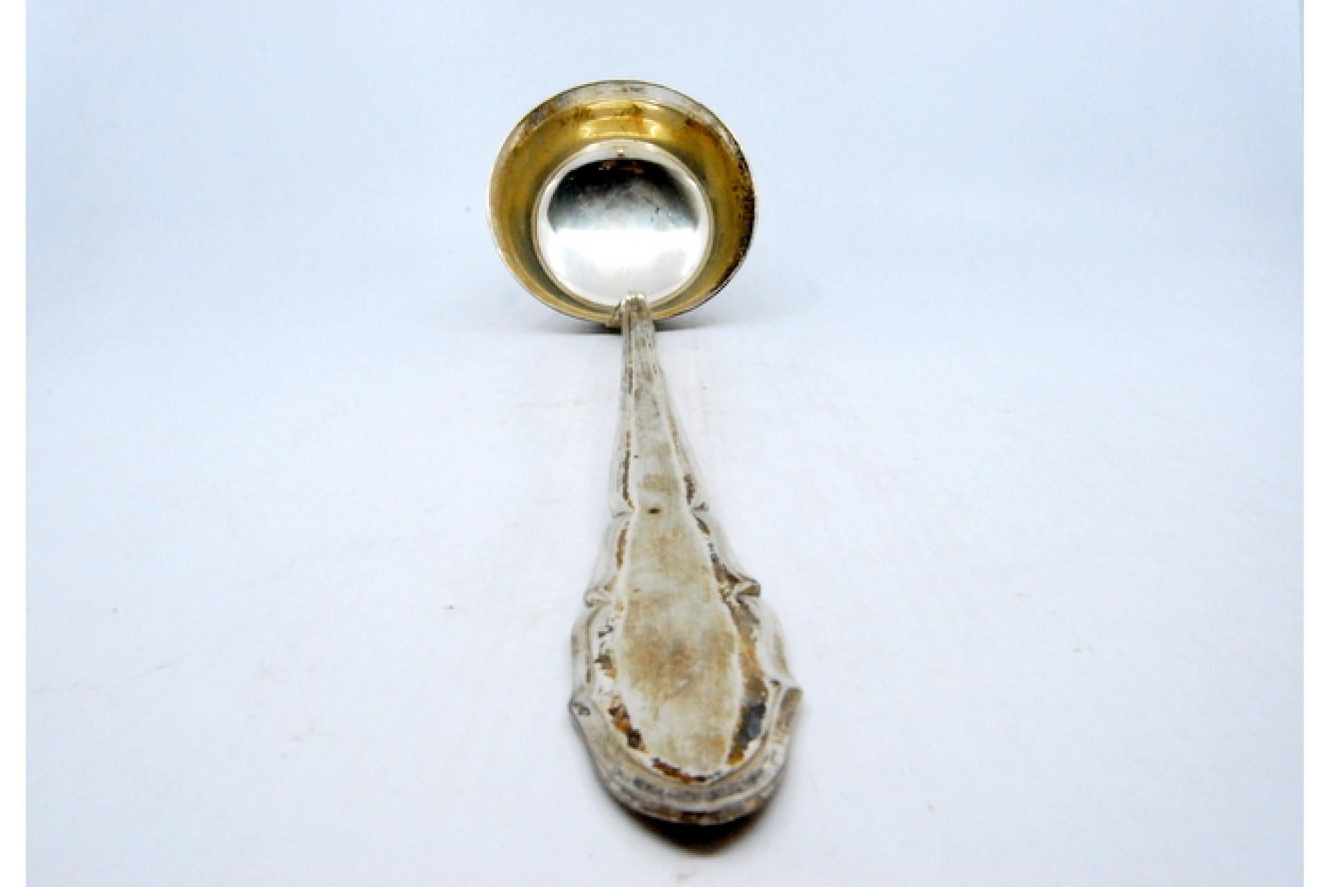 Silver soup ladle with grooves along the handle In Good Condition For Sale In Porto, PT