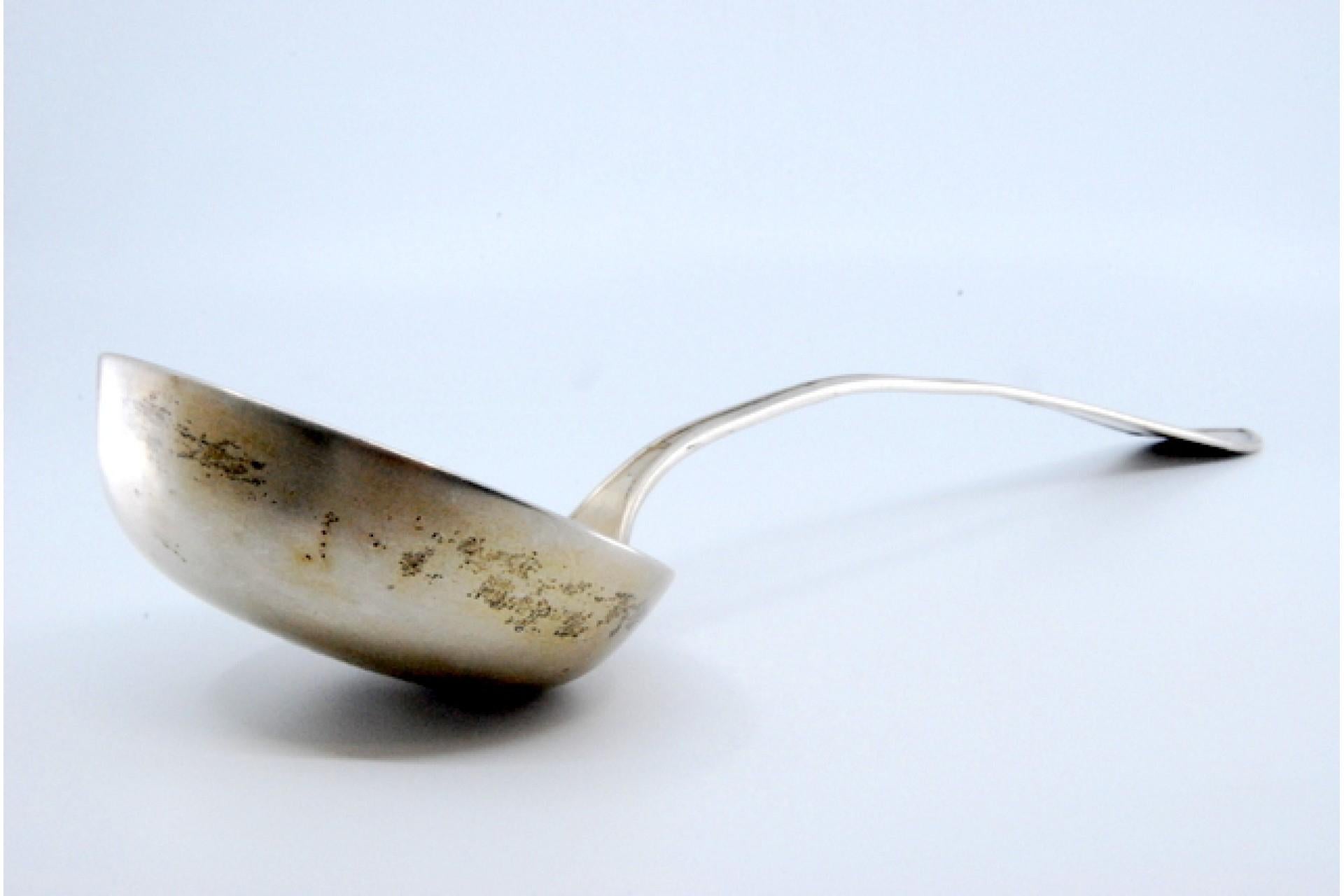 20th Century Silver soup ladle with grooves along the handle For Sale