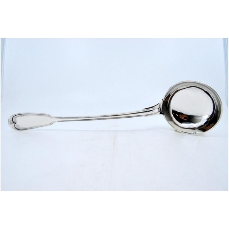 Argent Silver soup ladle with grooves along the handle to be shipped en vente