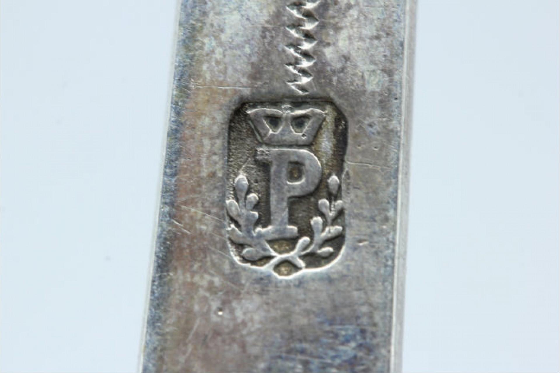 18th Century Silver soup ladle with handle to be shipped For Sale